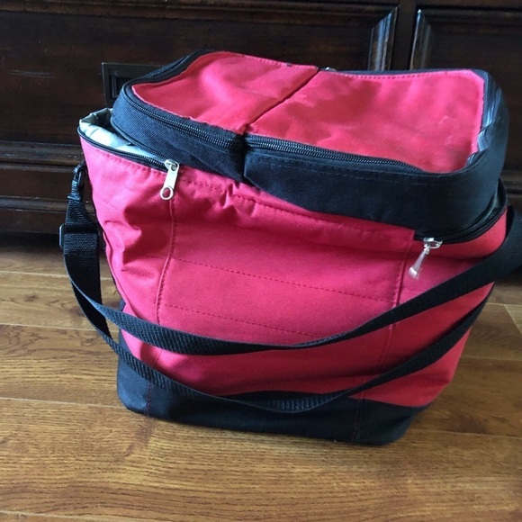 Large red insulated soft cooler - Picture 3 of 6